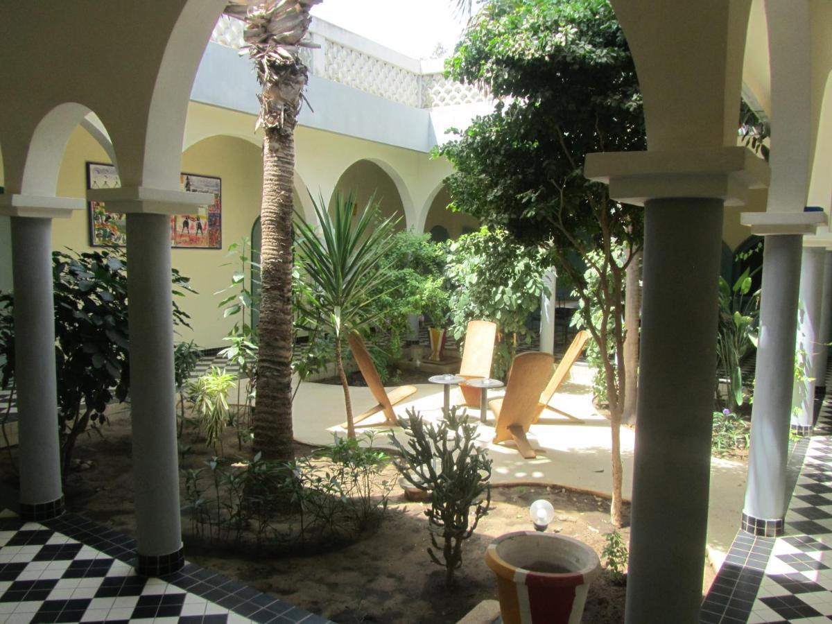 Keur Diam - Maison De La Paix Saly Portudal Esterno foto