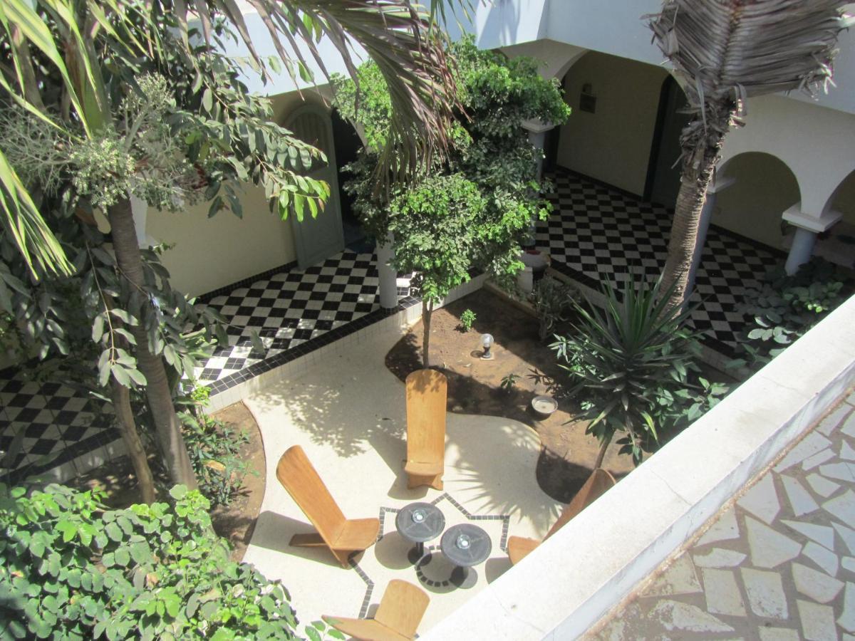 Keur Diam - Maison De La Paix Saly Portudal Esterno foto