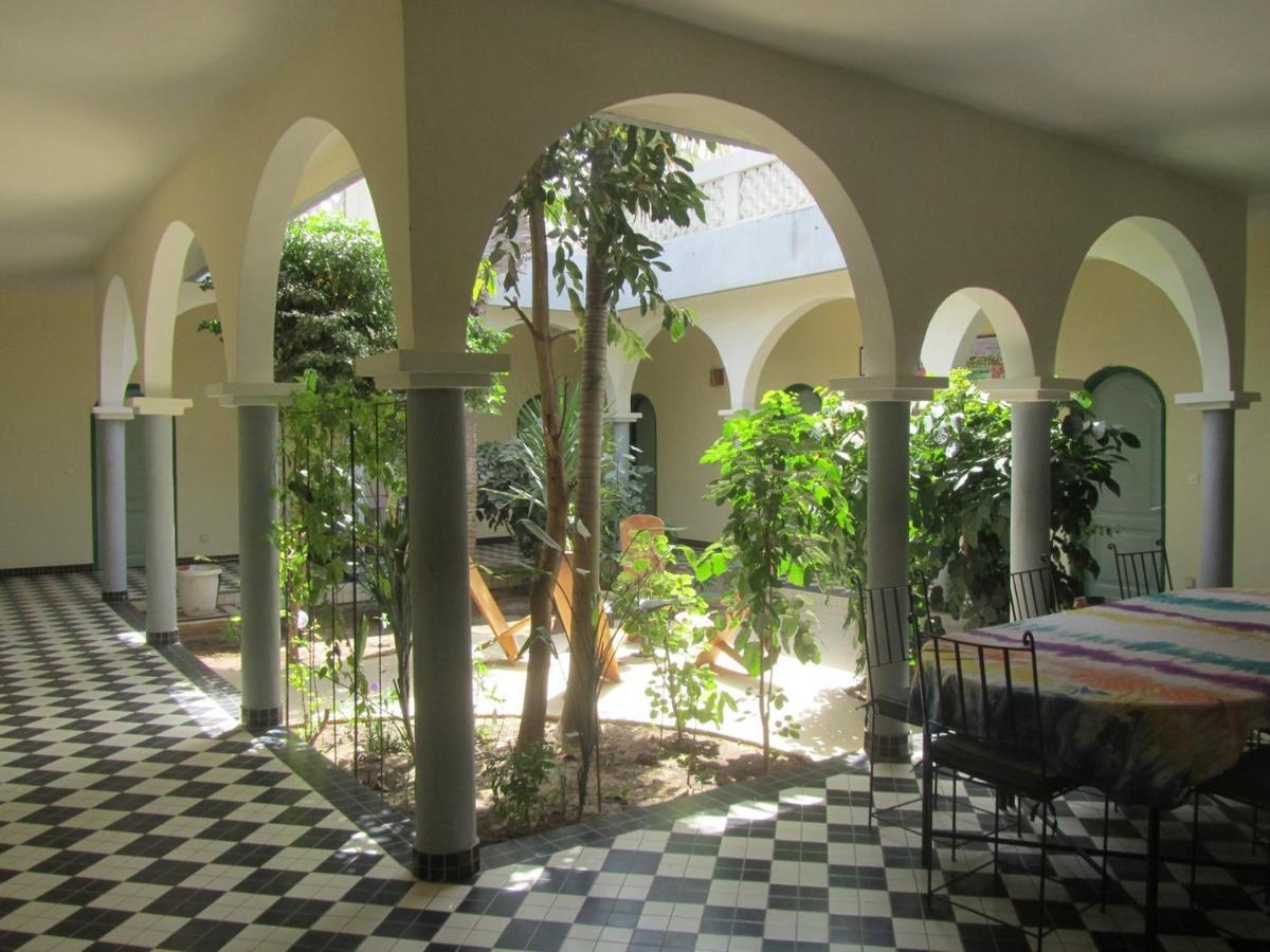 Keur Diam - Maison De La Paix Saly Portudal Esterno foto
