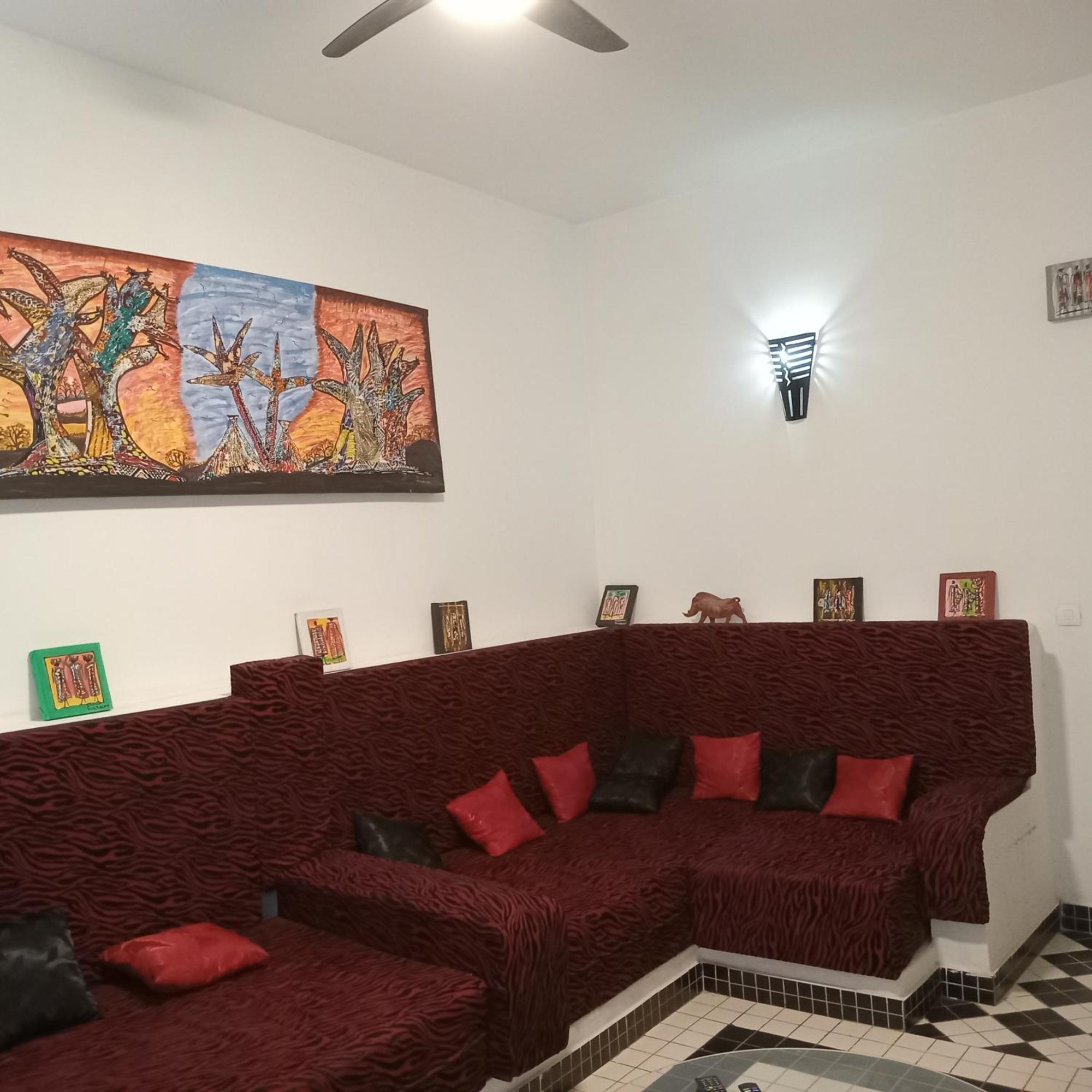 Keur Diam - Maison De La Paix Saly Portudal Esterno foto